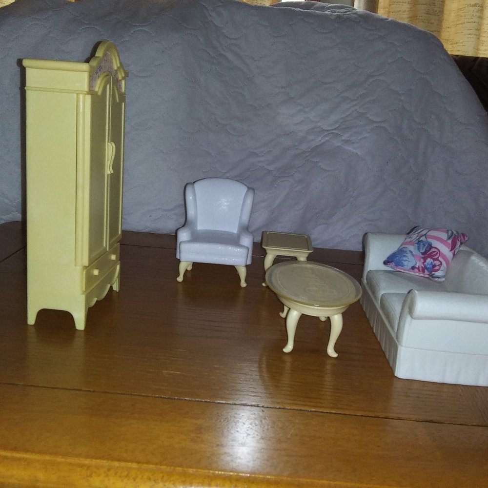 Vintage 1996 Barbie Living Room Furniture Set